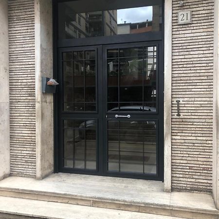 La Donna Garbata Bed & Breakfast Rome Exterior photo